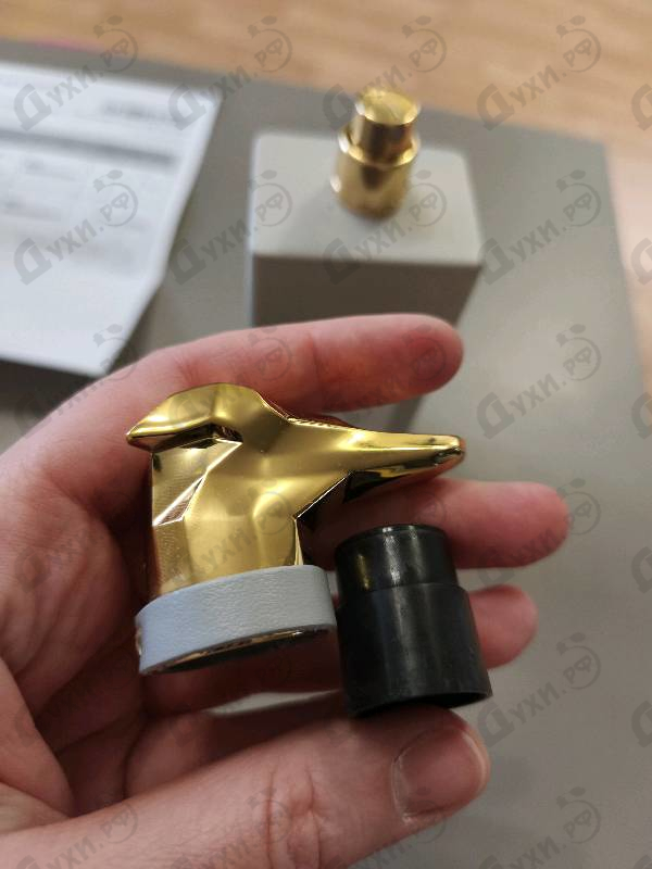 Парфюмерия Walking In Porta Venezia от Trussardi