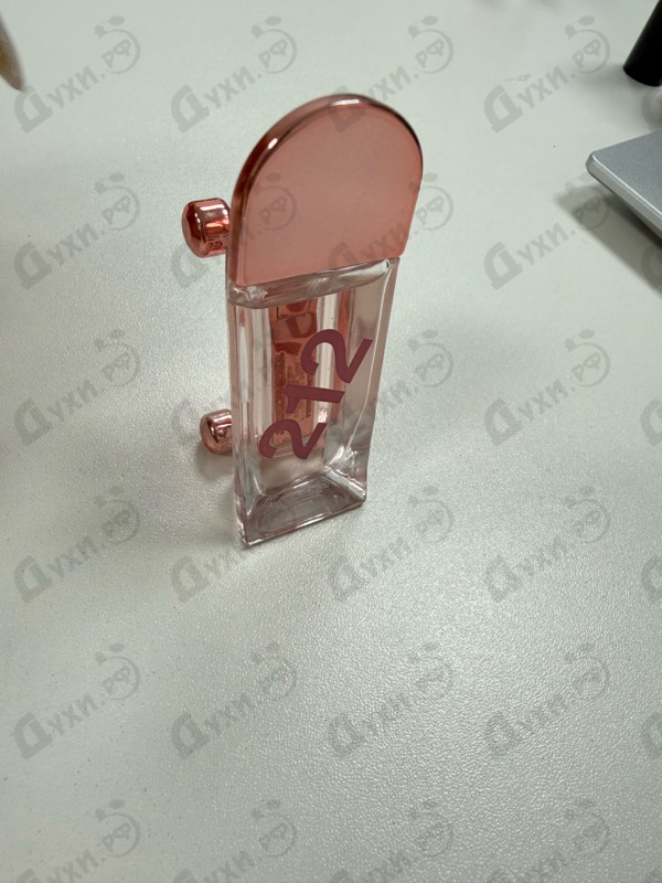 Купить Carolina Herrera 212 Heroes Forever Young