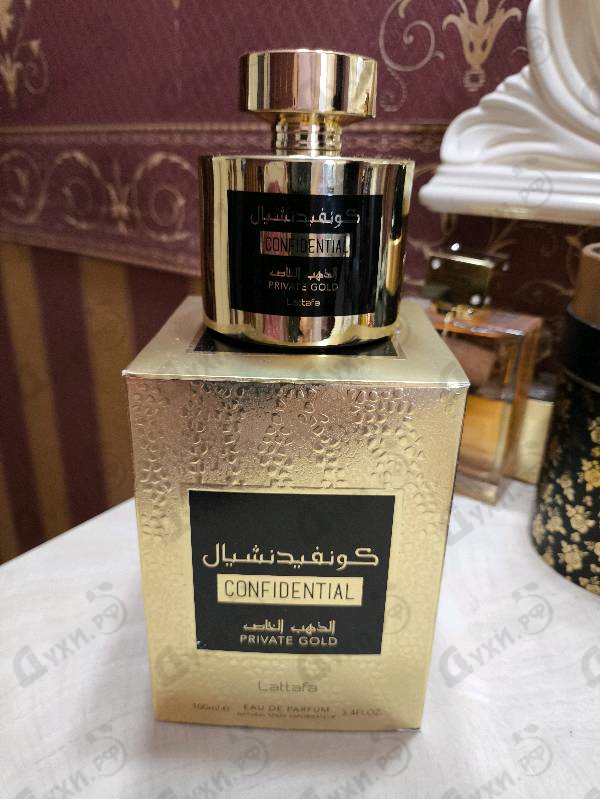 Духи Confidential Private Gold от Lattafa Perfumes
