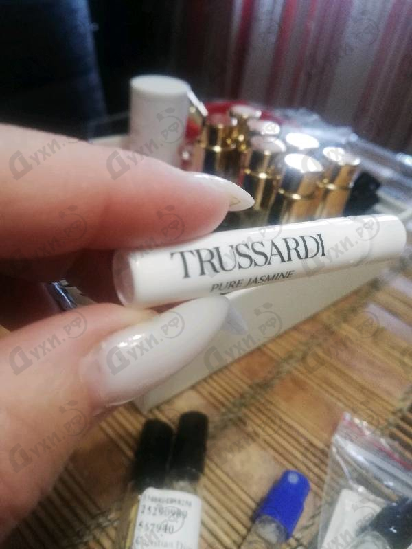 Духи Pure Jasmine от Trussardi