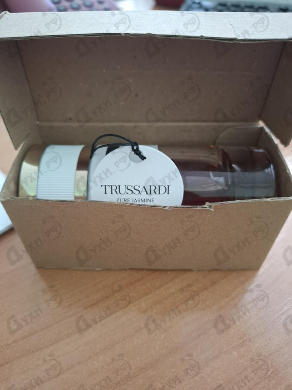Парфюмерия Pure Jasmine от Trussardi