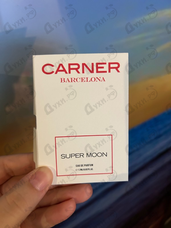 Духи Super Moon от Carner Barcelona