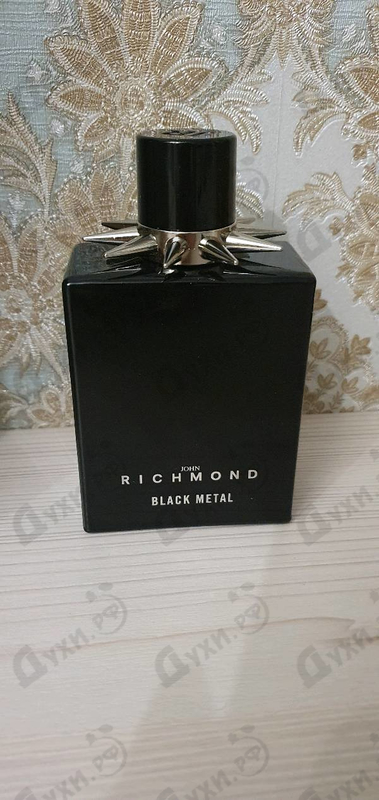 Духи Black Metal от John Richmond