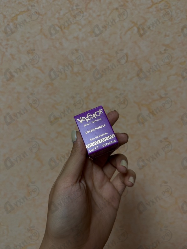 Парфюмерия Dylan Purple от Versace