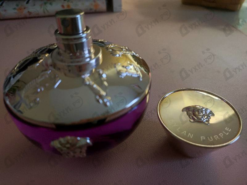 Парфюмерия Dylan Purple от Versace