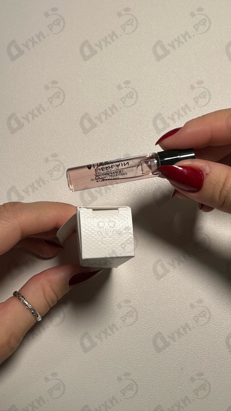 Купить Cherry Oud от Guerlain