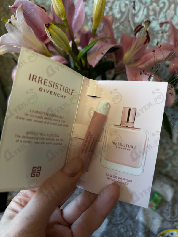 Духи Irresistible Rose Velvet от Givenchy