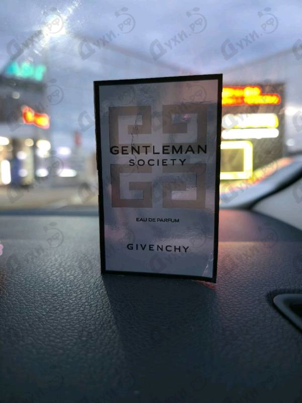 Духи Gentleman Society от Givenchy