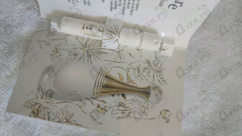 Парфюм Christian Dior J'adore Parfum d'Eau Купить J'adore Parfum d'Eau от Christian Dior