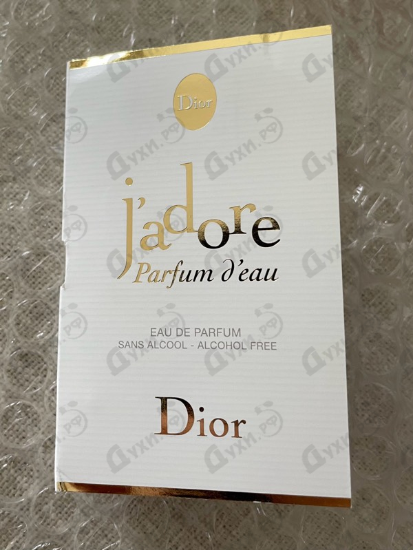 Купить J'adore Parfum d'Eau от Christian Dior