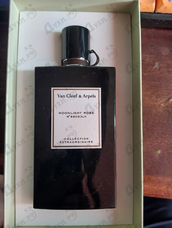 Парфюмерия Van Cleef & Arpels Moonlight Rose Парфюмерия Moonlight Rose от Van Cleef & Arpels