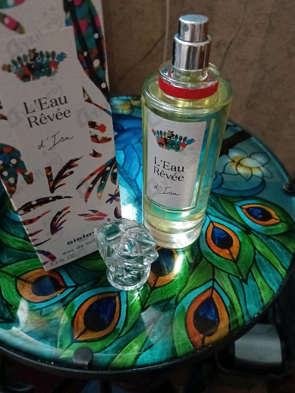 Купить L'Eau Revee D'Isa от Sisley