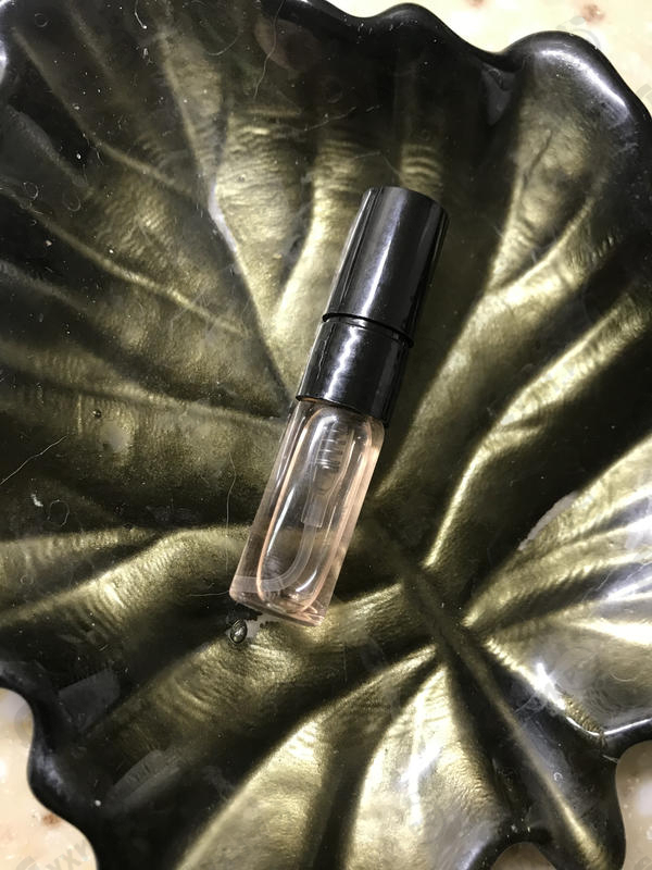 Духи Rouge от Monotheme