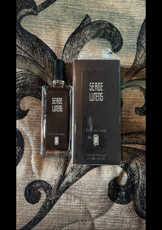 Парфюмерия Ecrin De Fumee от Serge Lutens