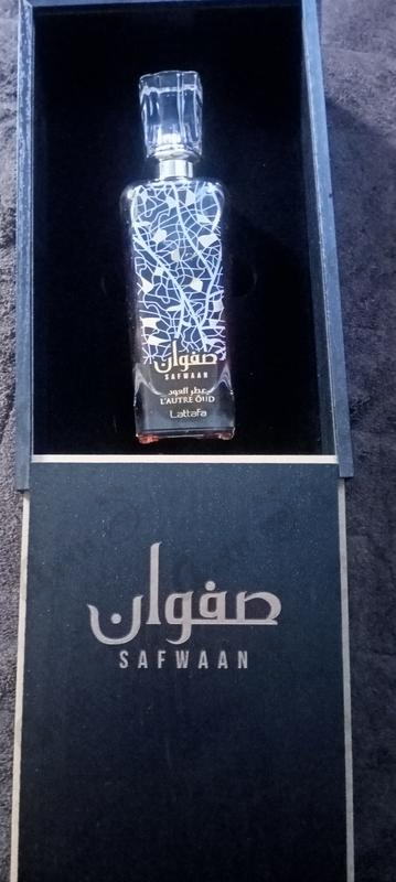 Парфюмерия Safwaan L'Autre Oud от Lattafa Perfumes
