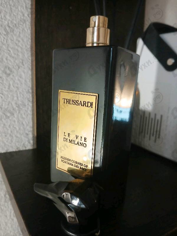 Парфюмерия Hidden Corner Of Fontana Dei Baci от Trussardi