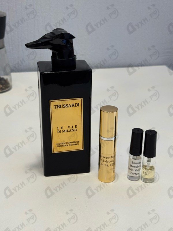 Парфюмерия Hidden Corner Of Fontana Dei Baci от Trussardi