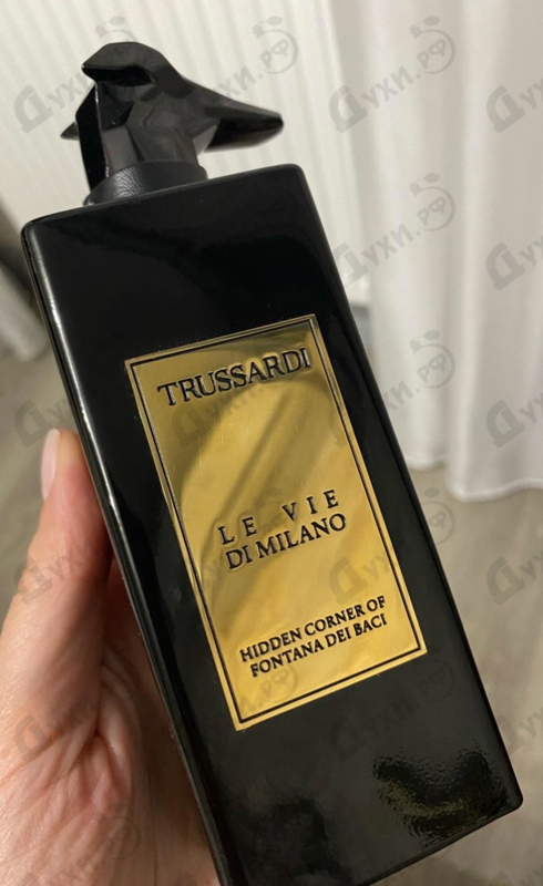 Духи Hidden Corner Of Fontana Dei Baci от Trussardi