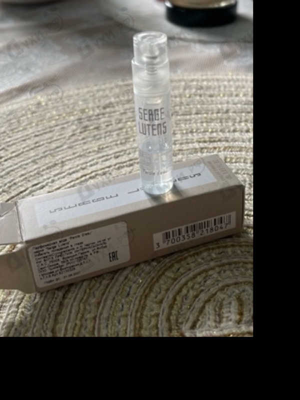 Парфюмерия Parole D'Eau от Serge Lutens