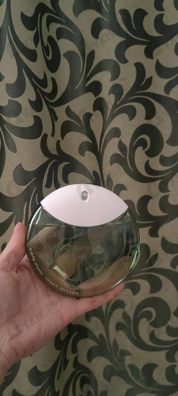 Парфюмерия A Drop D'Issey Essentielle от Issey Miyake