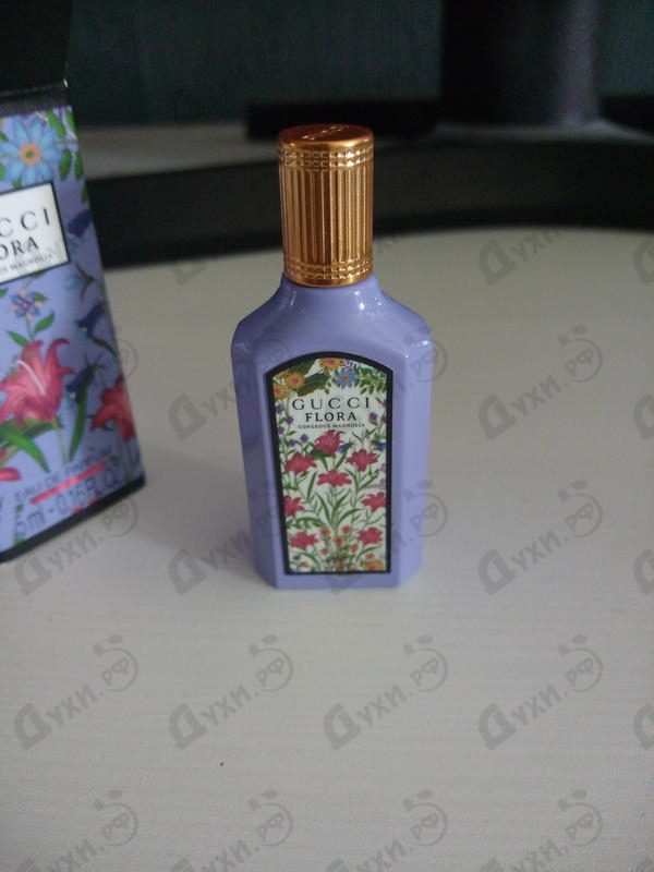 Купить Flora Gorgeous Magnolia от Gucci