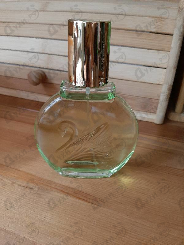 Духи Jardin A New York от Gloria Vanderbilt