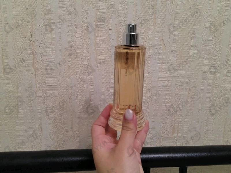 Парфюмерия Roma Fiori Bianchi от Laura Biagiotti