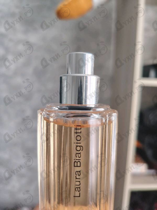 Духи Roma Fiori Bianchi от Laura Biagiotti