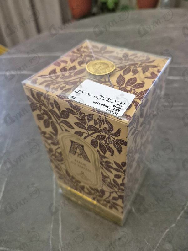 Духи Fleur De Santal от Attar Collection