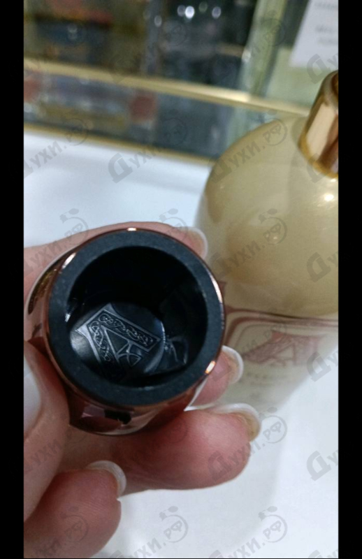 Духи Fleur De Santal от Attar Collection