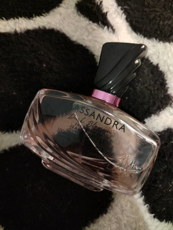 Парфюмерия Cassandra Dark Blossom от Jeanne Arthes