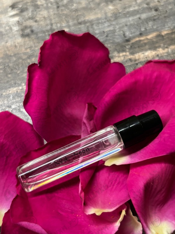 Духи No 4 Neon от Thomas Kosmala