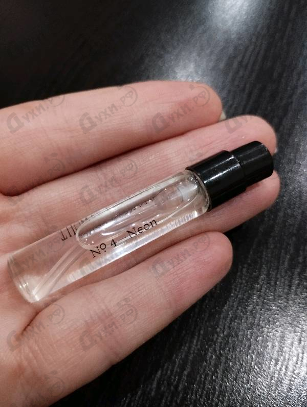 Парфюмерия No 4 Neon от Thomas Kosmala