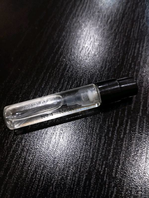 Духи No 4 Neon от Thomas Kosmala