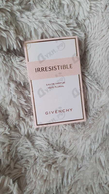 Духи Irresistible Very Floral от Givenchy