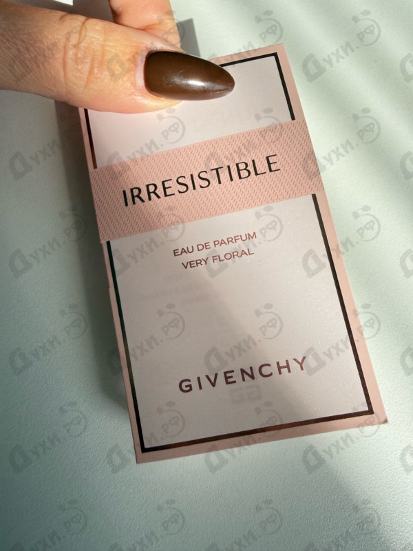 Духи Irresistible Very Floral от Givenchy