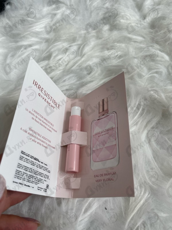 Духи Irresistible Very Floral от Givenchy