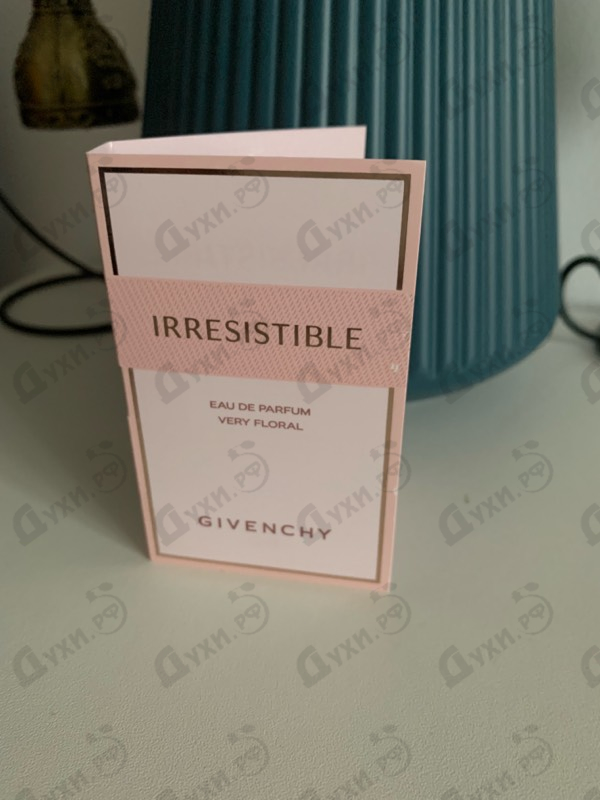 Духи Irresistible Very Floral от Givenchy