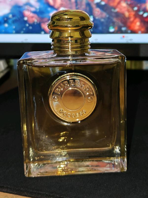 Купить Burberry Goddess