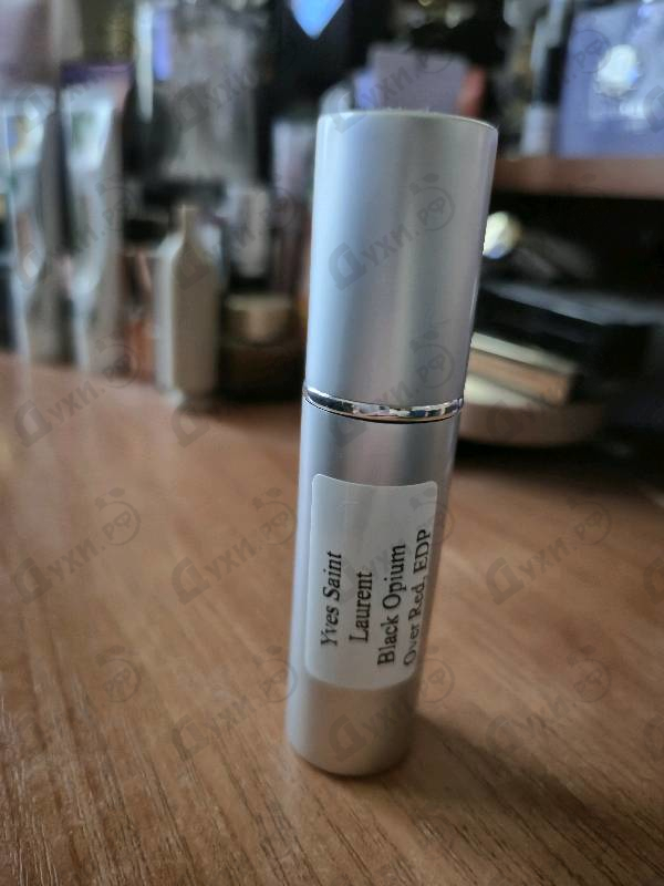 Купить Black Opium Over Red от Yves Saint Laurent