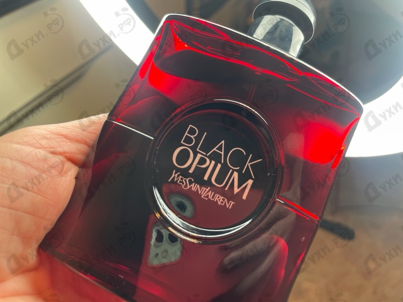 Парфюмерия Black Opium Over Red от Yves Saint Laurent