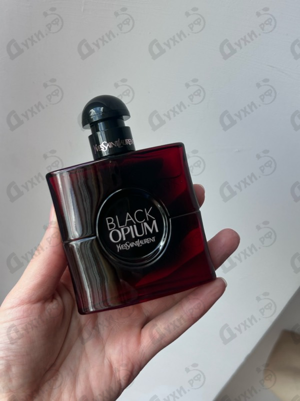Парфюмерия Black Opium Over Red от Yves Saint Laurent