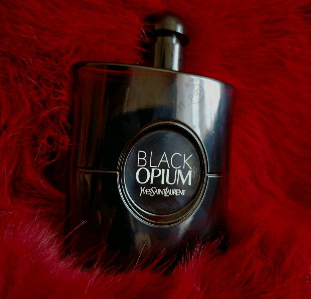 Парфюмерия Black Opium Over Red от Yves Saint Laurent