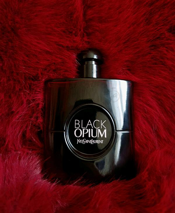 Парфюмерия Yves Saint Laurent Black Opium Over Red