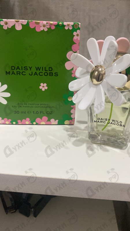 Купить Daisy Wild от Marc Jacobs