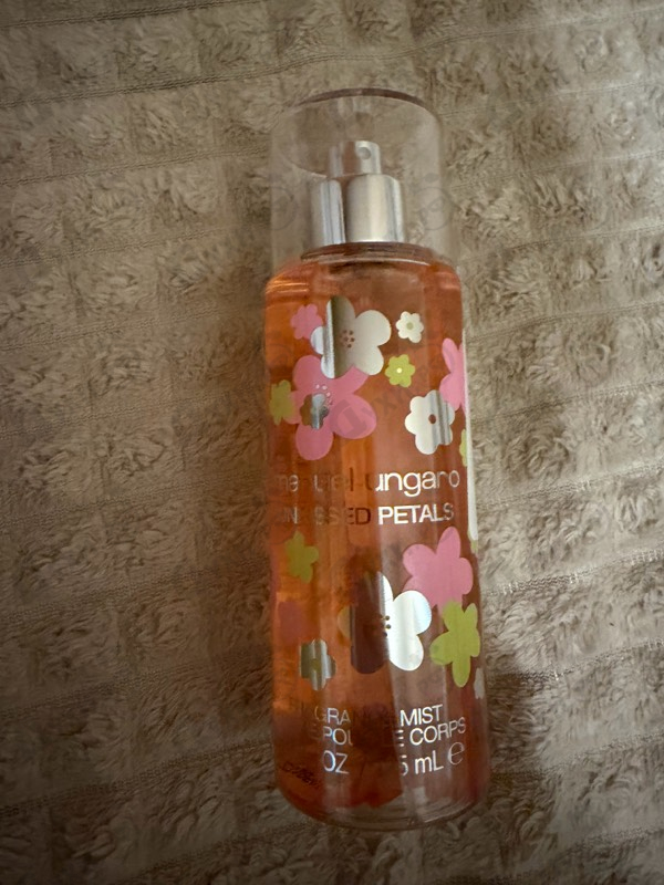 Парфюмерия Sunkissed Petals от Emanuel Ungaro