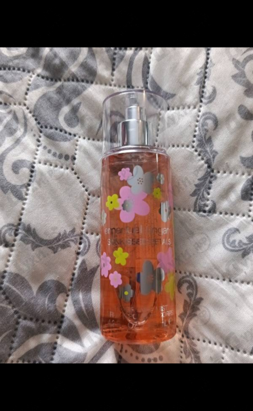 Купить Sunkissed Petals от Emanuel Ungaro