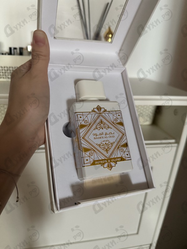 Парфюмерия Bade'e Al Oud Honor & Glory от Lattafa Perfumes