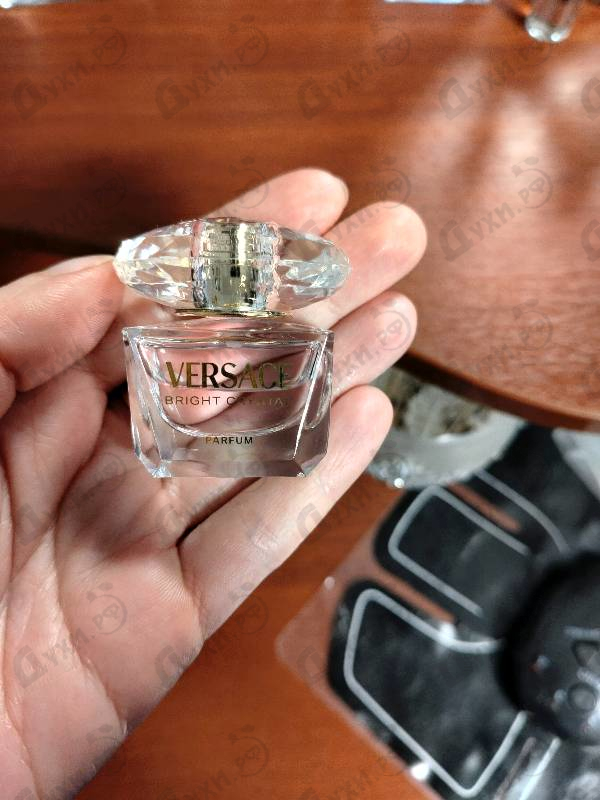 Купить Bright Crystal Parfum от Versace