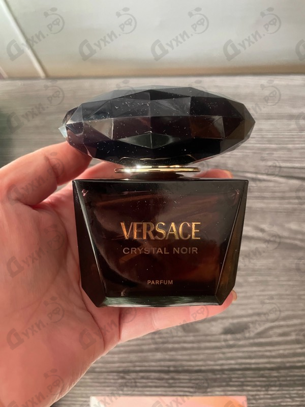 Купить Crystal Noir Parfum от Versace